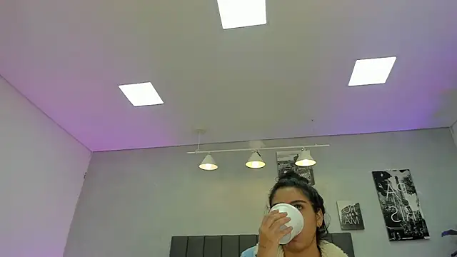 violet and myers online show from October 13, 7:16 pm