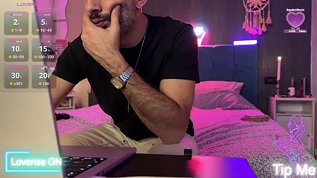 Secret Lovers1 online show from January 31, 9:46 pm