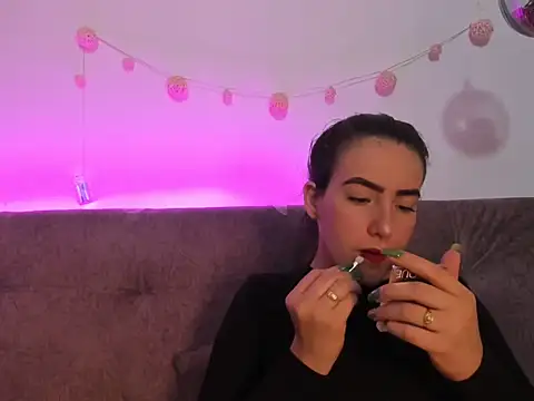 Snapshot of katalella_brown1 chatting on October 6, 11:49 am katalella brown1 online show from October 6, 11:49 am