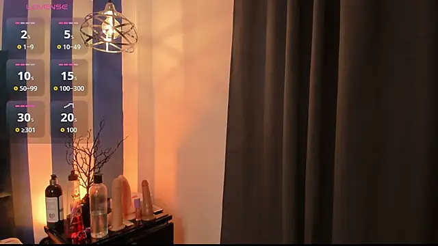 Snapshot of valeria_rouse28 chatting on October 18, 6:10 pm valeria rouse28 online show from October 18, 6:10 pm