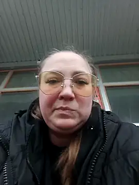 Kiss Eva online show from March 27, 4:08 pm