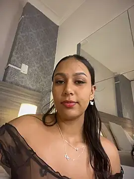 MiilaBlake online show from February 5, 7:28 pm