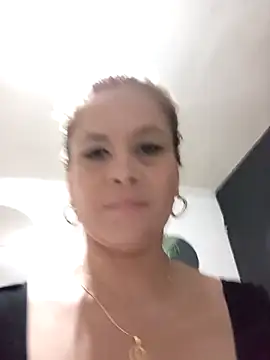 Snapshot of Chica_fuego chatting on October 23, 8:15 pm Chica fuego online show from October 23, 8:15 pm