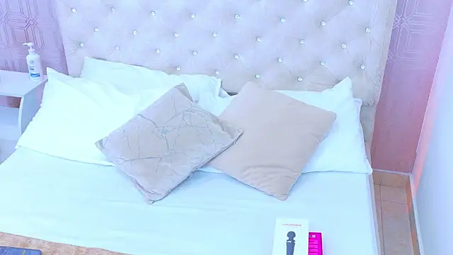 Samanta Isel online show from February 25, 3:05 am