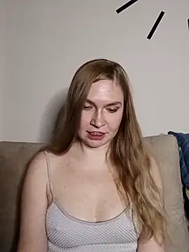 KisaVixen online show from April 20, 6:11 pm