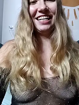 KisaVixen online show from November 10, 7:42 pm