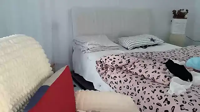 Xiali-166 online show from October 29, 4:17 am