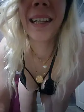 papatya3 online show from April 1, 8:50 pm