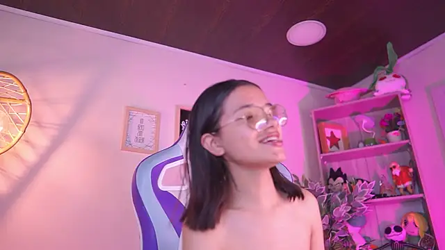 Lana Dreams  online show from November 21, 2:13 am