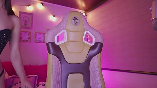 Lana Dreams  online show from February 10, 2:25 am