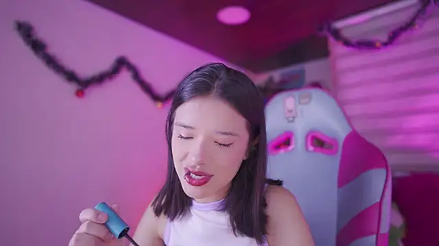 Lana Dreams  online show from December 4, 1:08 am