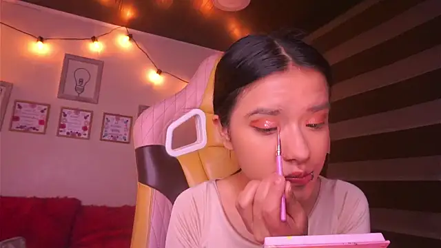 Lana Dreams  online show from November 26, 12:33 am