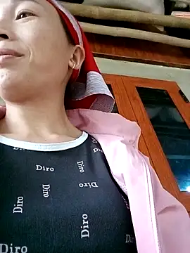 lucybaby00 online show from December 17, 9:24 am