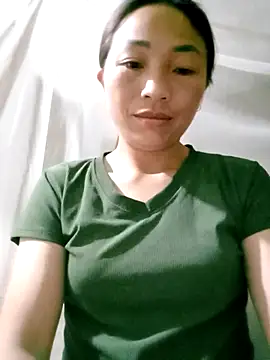 lucybaby00 online show from April 18, 10:31 pm