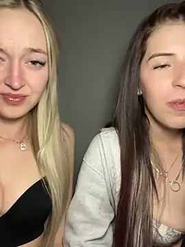 emilypeperoni online show from April 24, 9:06 pm