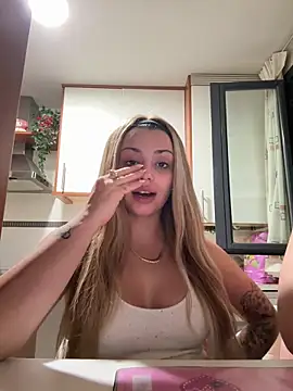 NoeliaGarcia17 online show from June 15, 10:54 pm