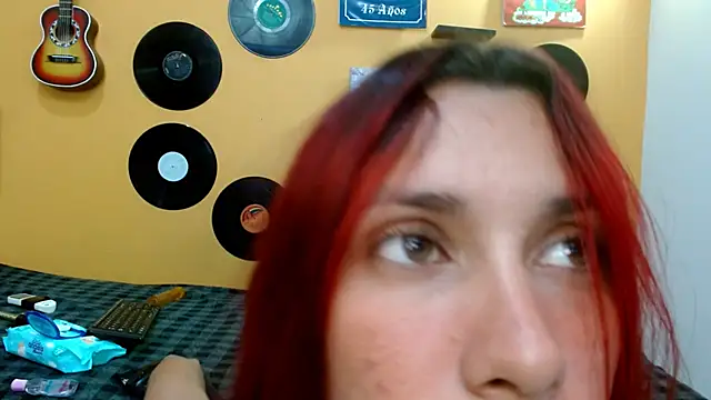 skinnyverus18 online show from November 9, 7:43 pm