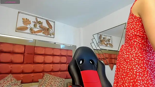 SaraWagner  online show from September 20, 6:17 pm