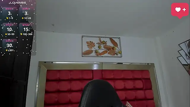 SaraWagner  online show from February 11, 12:58 am