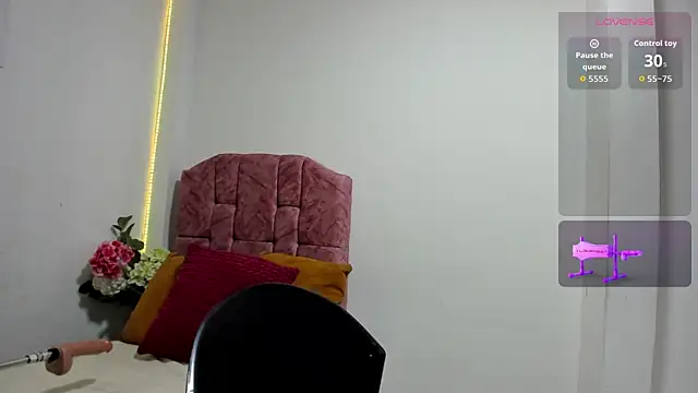 esmeraldaladys online show from September 15, 8:05 pm