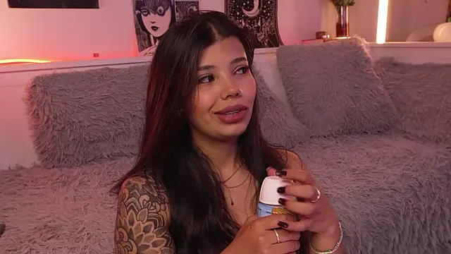 sophieee art online show from March 9, 5:54 am