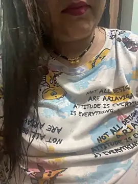 indian-hotmilfs online show from September 28, 12:32 pm