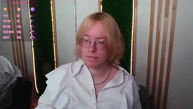 Amanda Butlerr online show from July 3, 2:01 pm