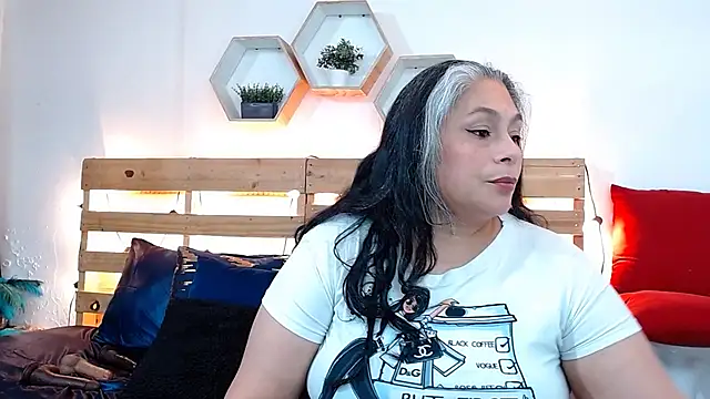 Snapshot of sheila_reeves2772 chatting on October 2, 5:51 pm sheila reeves2772 online show from October 2, 5:51 pm