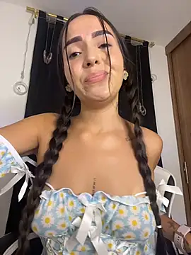 Scarlett05 online show from December 21, 1:43 am