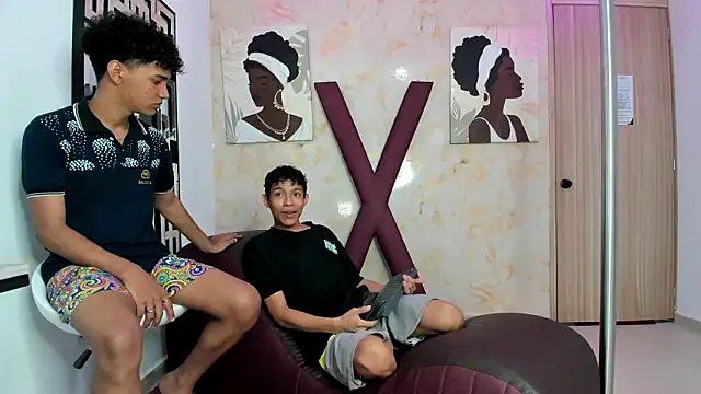 BEAUTY BOYS1 online show from March 16, 1:37 pm