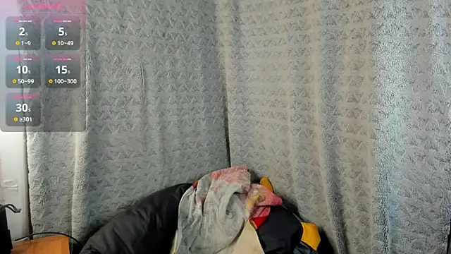 MiaLores online show from March 22, 9:15 am