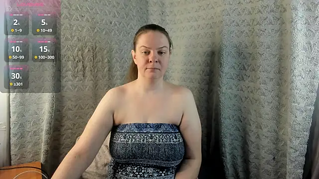 MiaLores online show from March 30, 9:09 am