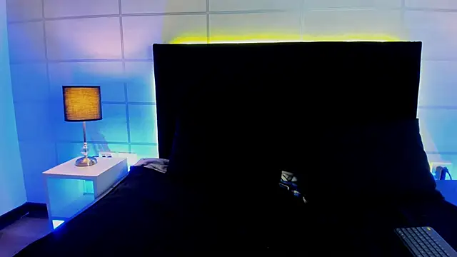 fieryluciana online show from October 12, 4:26 am