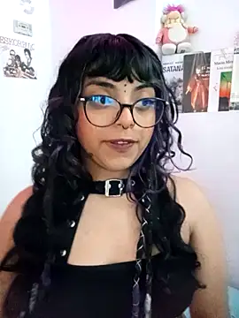 Snapshot of Kirmy_mi chatting on September 17, 5:44 pm Kirmy mi online show from September 17, 5:44 pm
