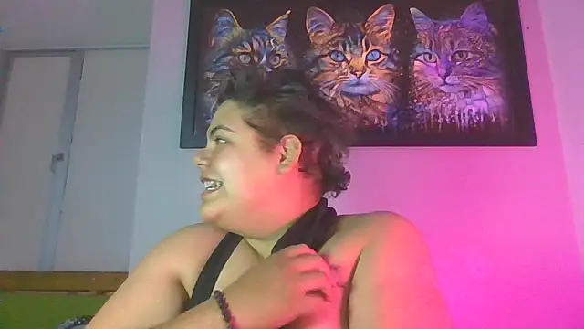 Snapshot of Hailey_Curvy chatting on October 2, 3:11 am Hailey Curvy online show from October 2, 3:11 am