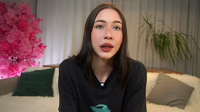 EviaRabasca online show from October 12, 11:23 am