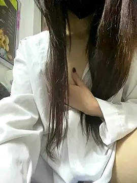 Leyleisanmay online show from November 5, 3:17 pm