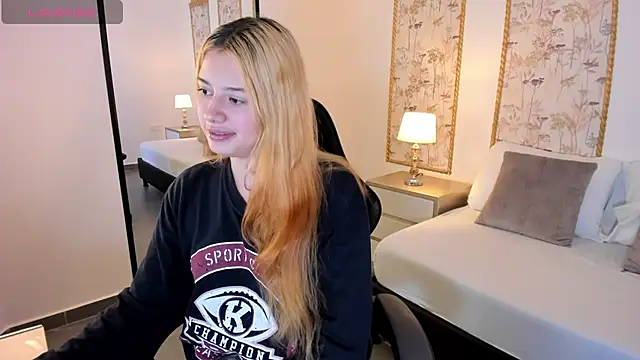 daniand  online show from November 5, 2:50 am