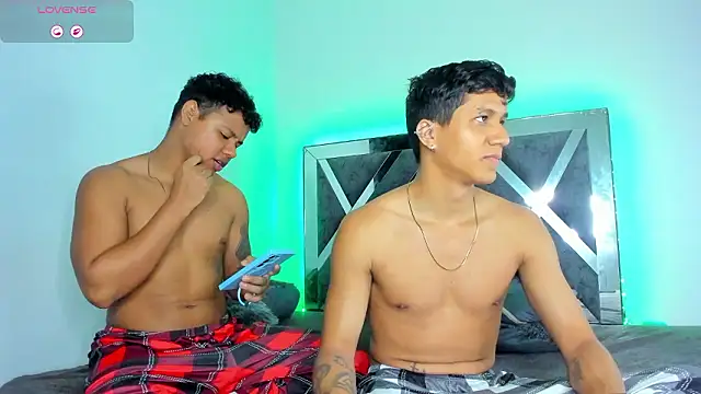 Robertmiller21 online show from February 17, 12:43 am