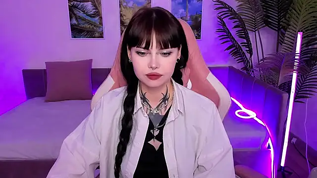 Snapshot of Morana_Batt chatting on October 4, 8:42 am Morana Batt online show from October 4, 8:42 am