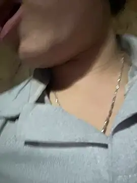 Ngoc-bbi online show from February 6, 1:36 pm