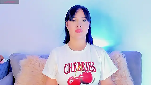 Snapshot of AnaLevii chatting on December 15, 4:23 pm AnaLevii online show from December 15, 4:23 pm