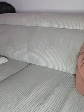 Sainte bambi  online show from October 7, 6:56 pm