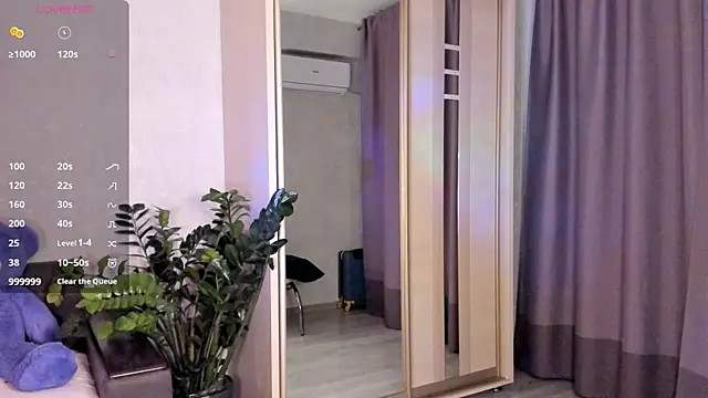 SaraShine  online show from October 2, 8:03 pm