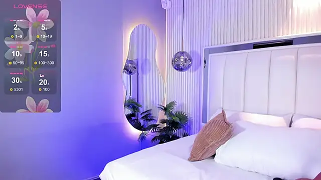 MariathLittle online show from November 26, 5:58 pm