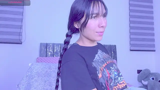 greciadom555 online show from November 28, 5:10 am