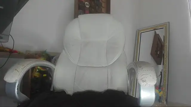 mila dash online show from November 28, 11:46 am