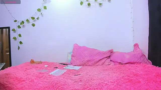 freyja rouse online show from January 8, 11:53 pm