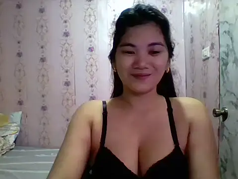 Snapshot of Rosette0516 chatting on October 5, 5:18 pm Rosette0516 online show from October 5, 5:18 pm