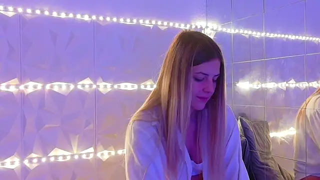 Aishha  online show from October 7, 5:34 am